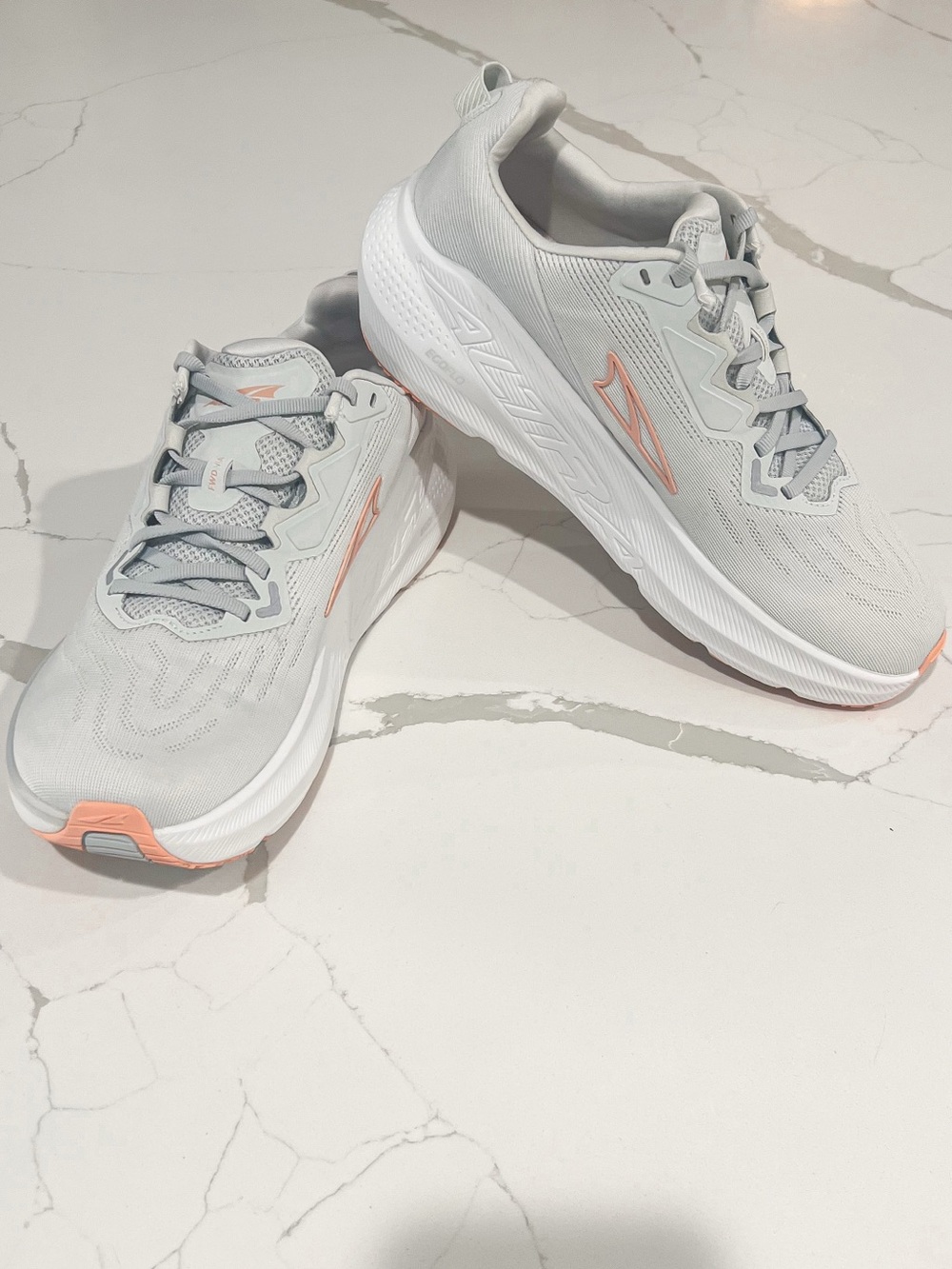 Altra FWD VIA Light Gray Road Running Sneakers Womens Sz 10.5